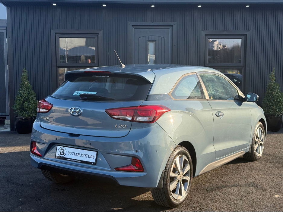 2016 Hyundai i20 - image 16