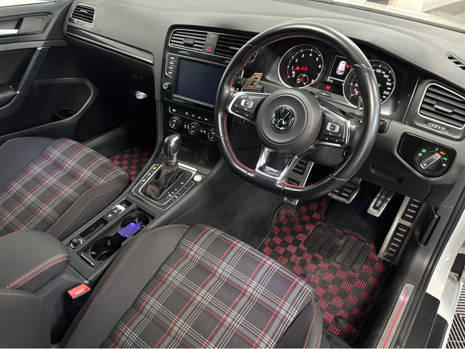 2014 Volkswagen Golf *VOLKSWAGEN GOLF GTI* *DSG* *LOW MILEAGE* *KEYLESS ENTRY* *AUTO HOLD* *REVERSE CAMERA* *CRUISE CONTROL* *LANE ASSIST* *TRADE INS WELCOME* €18,950