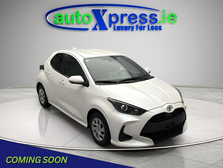 2021 Toyota Yaris X Low mileage , Reversing camera