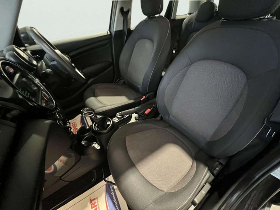 2016 MINI Cooper 1.2 Automatic, Reversing camera €13,895