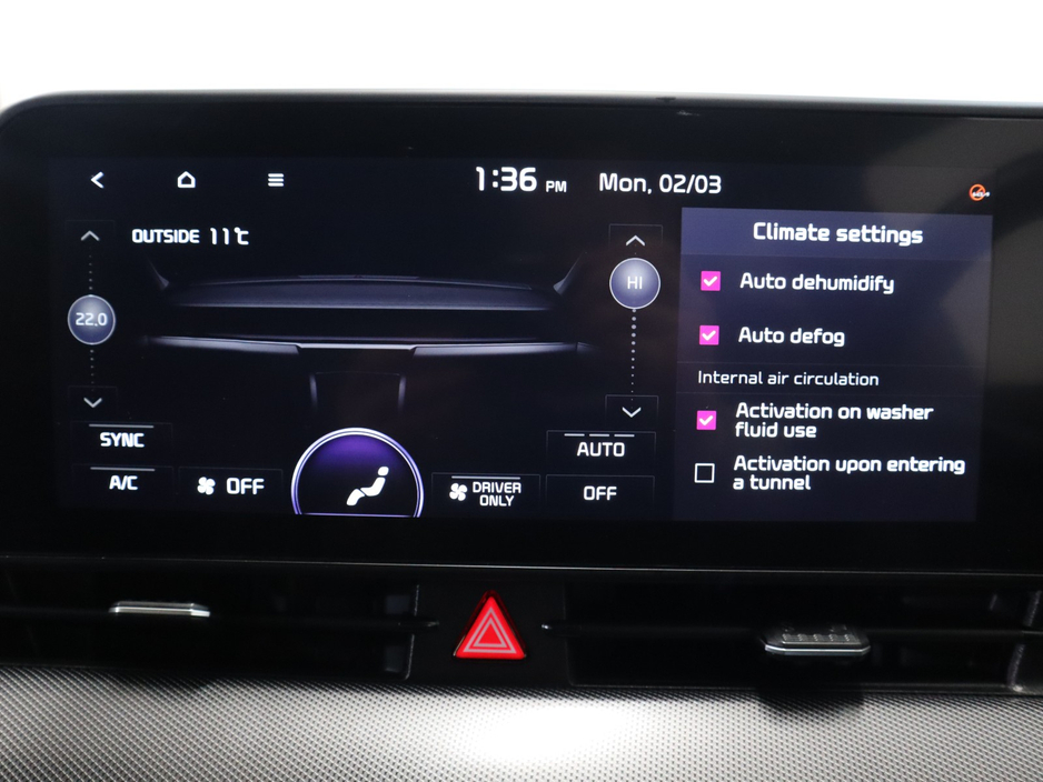 2022 Kia Sportage - image 21