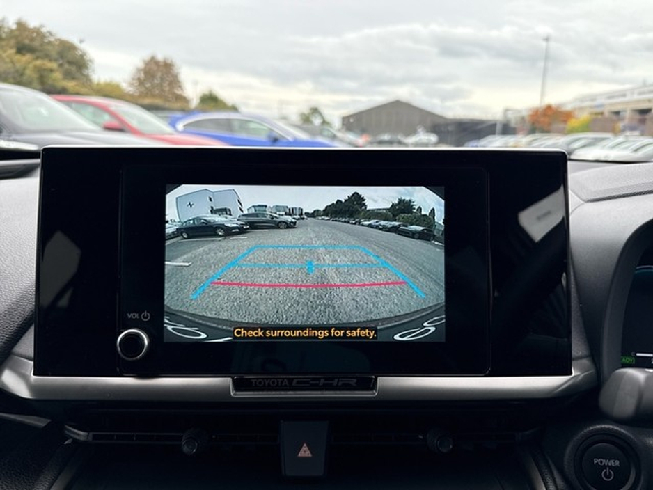2024 Toyota C-HR NEW MODEL HYBRID SPORT // HEATED SEATS // APPLE CARPLAY/ANDROID AUTO // FULL WARRANTY €36,945