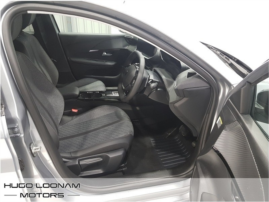 2026 Peugeot 208 ALLURE 1.2 MHEV EDCT 4DR A