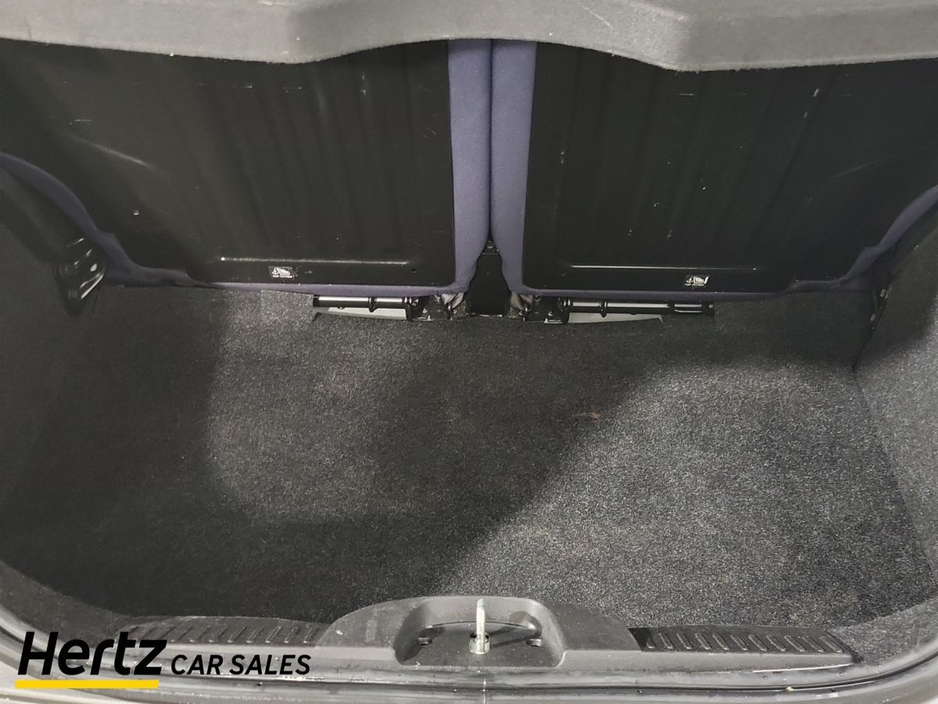 2023 Fiat 500 - image 17
