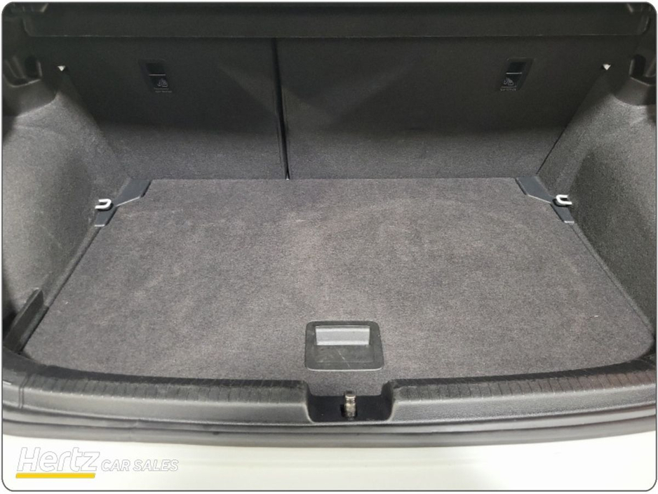 2024 Volkswagen Polo - image 18