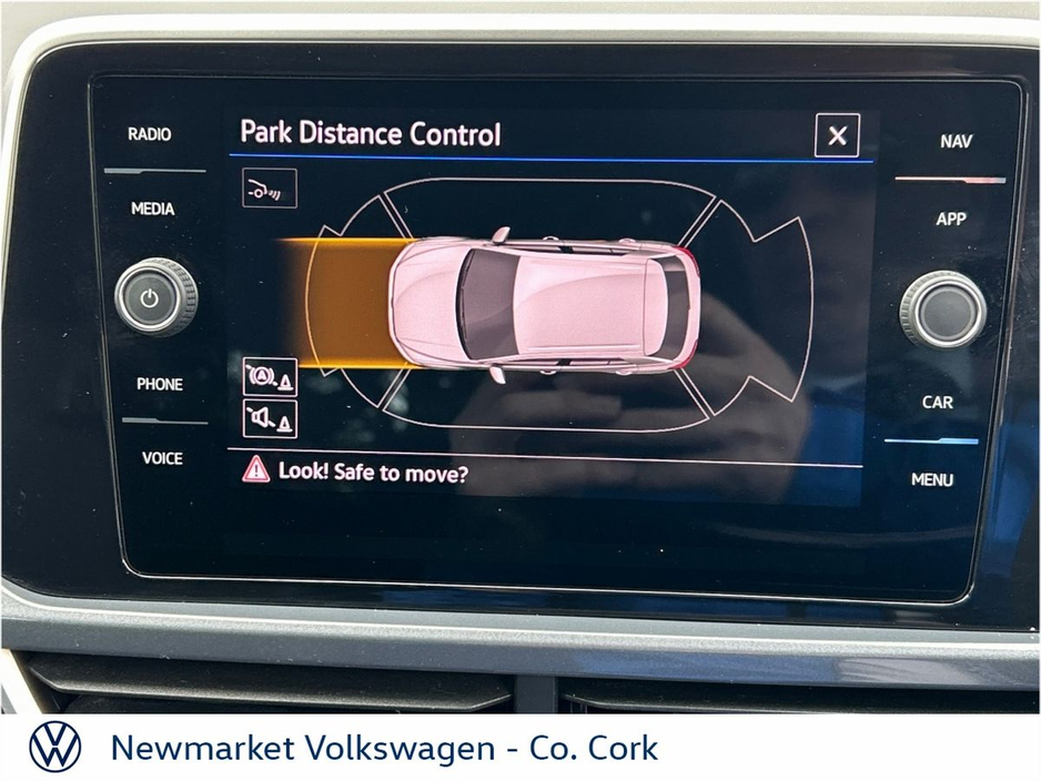 2023 Volkswagen T-Roc - image 19