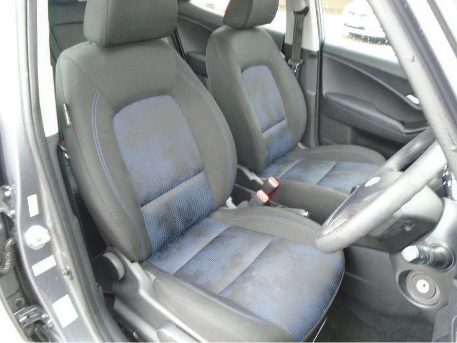 2014 Hyundai ix20 - image 13