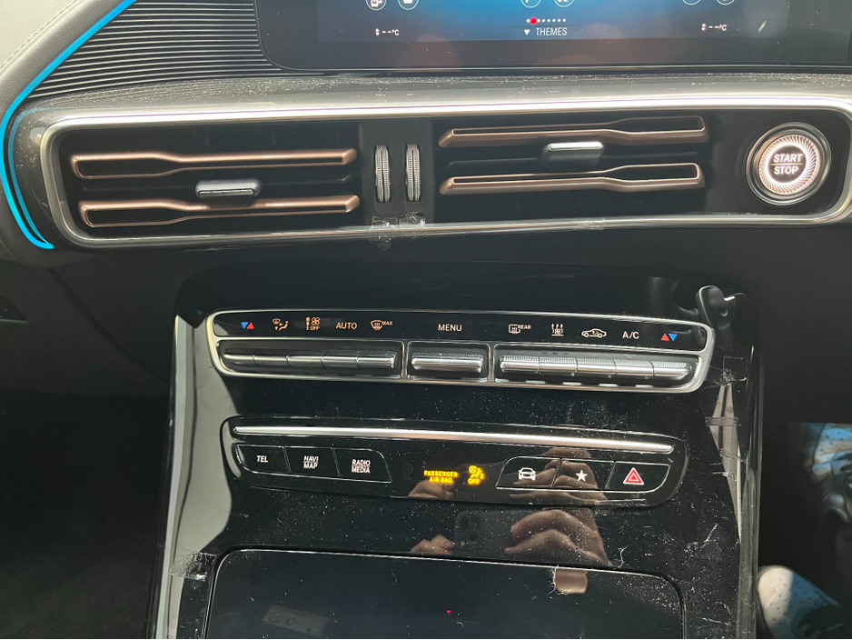 2021 Mercedes-Benz EQC - image 25