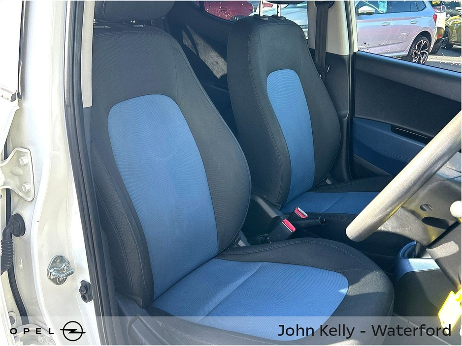 2018 Hyundai i10 - image 9