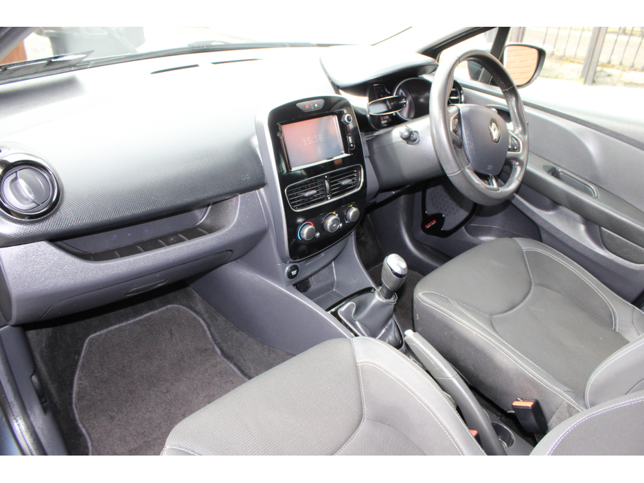 2018 Renault Clio - image 11