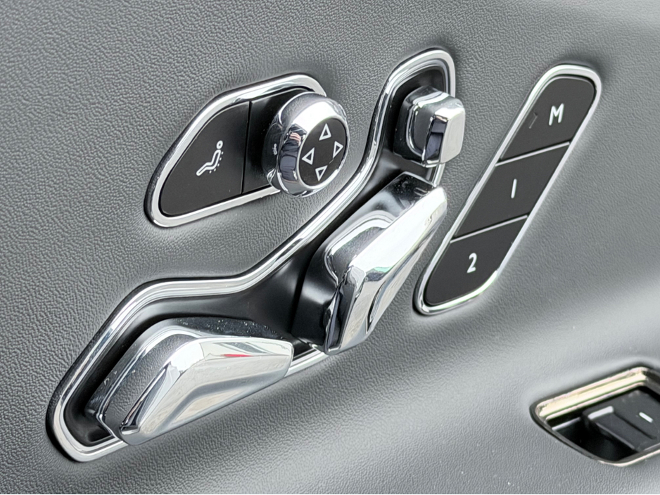 2026 Bentley Flying Spur - image 34