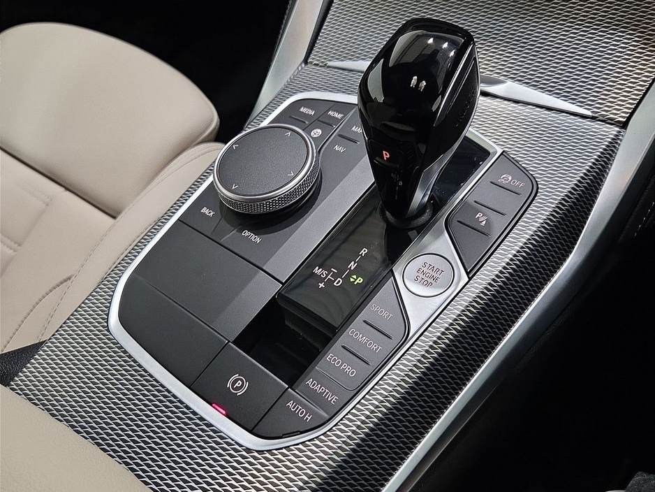 2023 BMW 4 Series - image 10