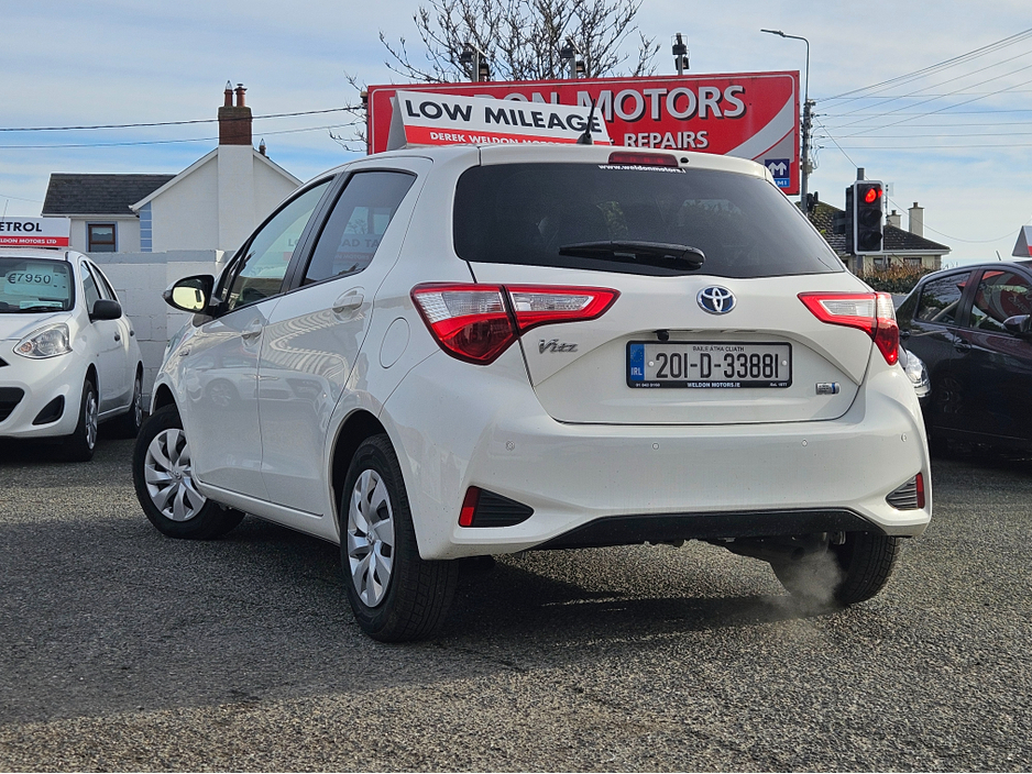 2020 Toyota Vitz - image 10