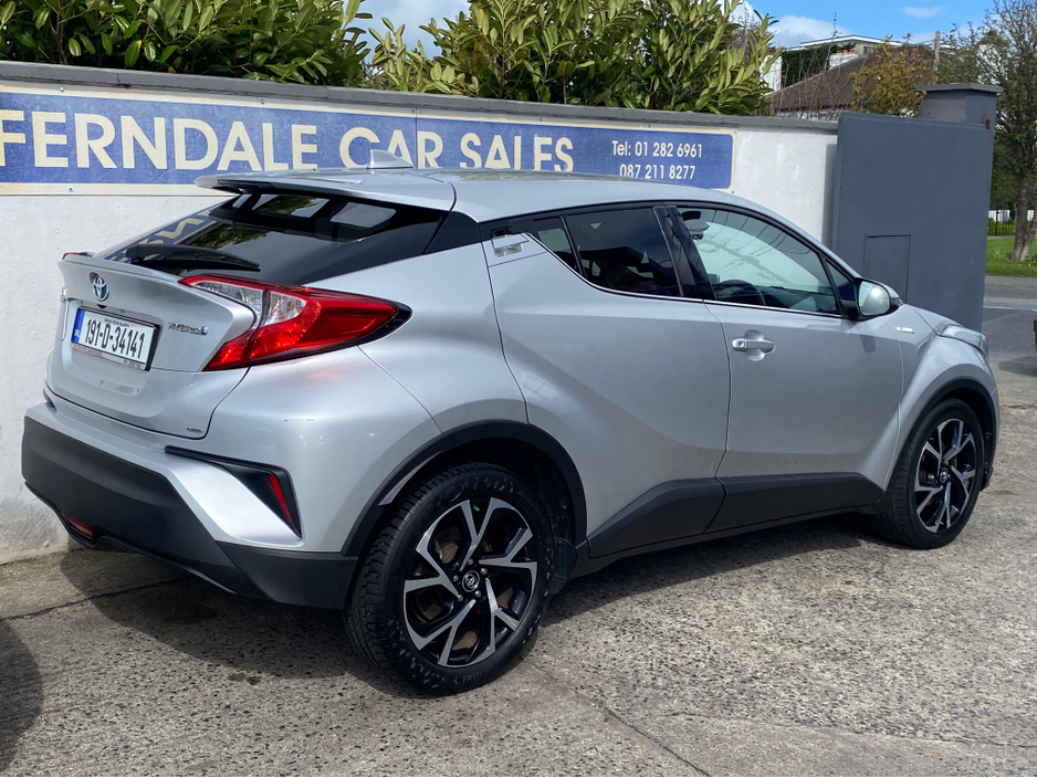 2019 Toyota C-HR - image 4