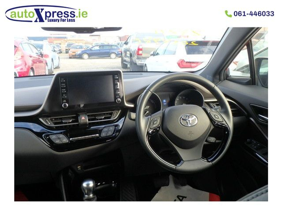 2021 Toyota C-HR - image 8