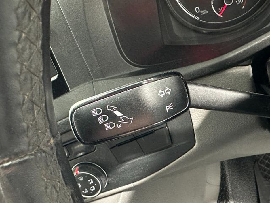 2021 Volkswagen Transporter - image 16