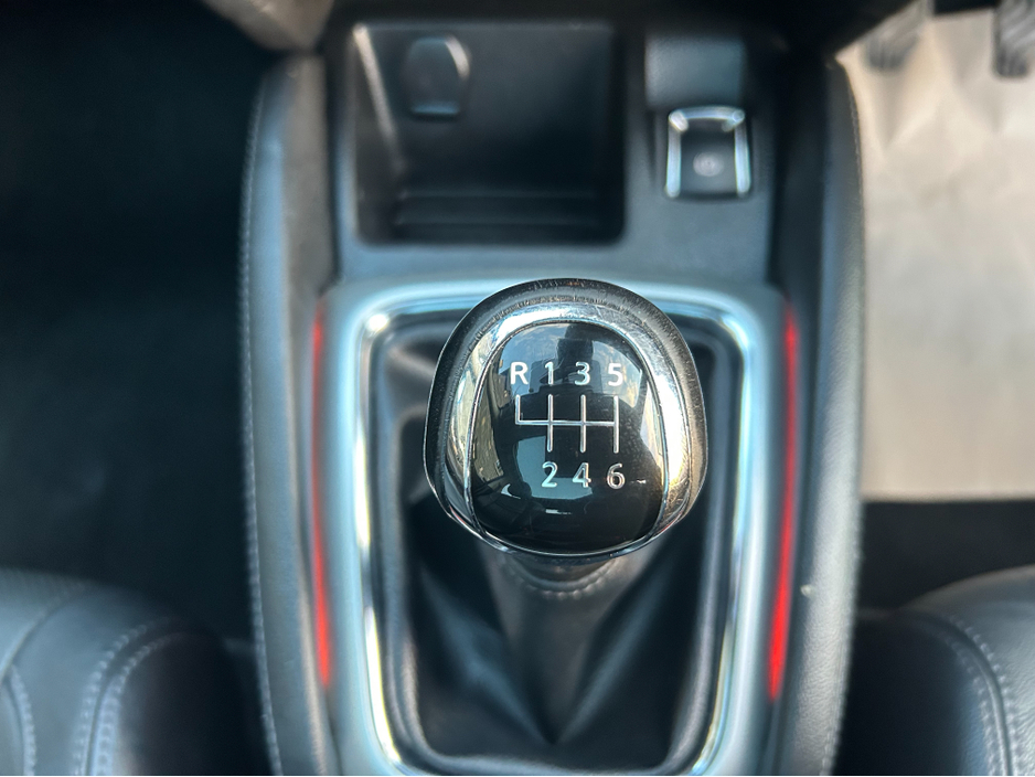 2018 Nissan Qashqai - image 10