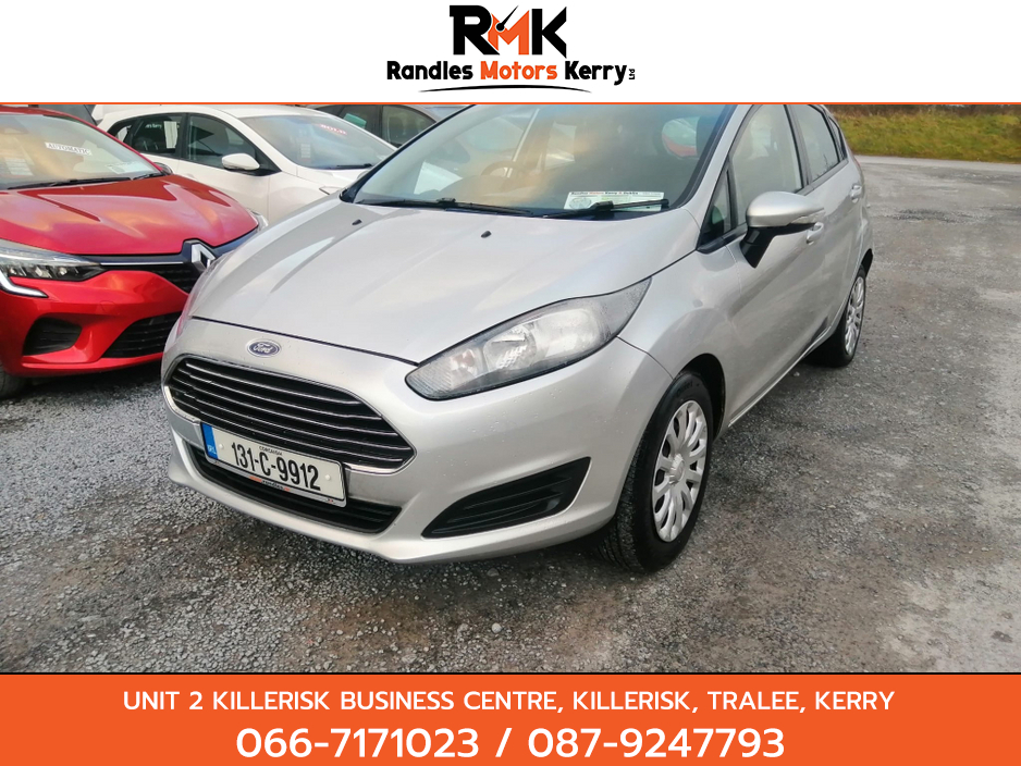 2013 Ford Fiesta - image 3