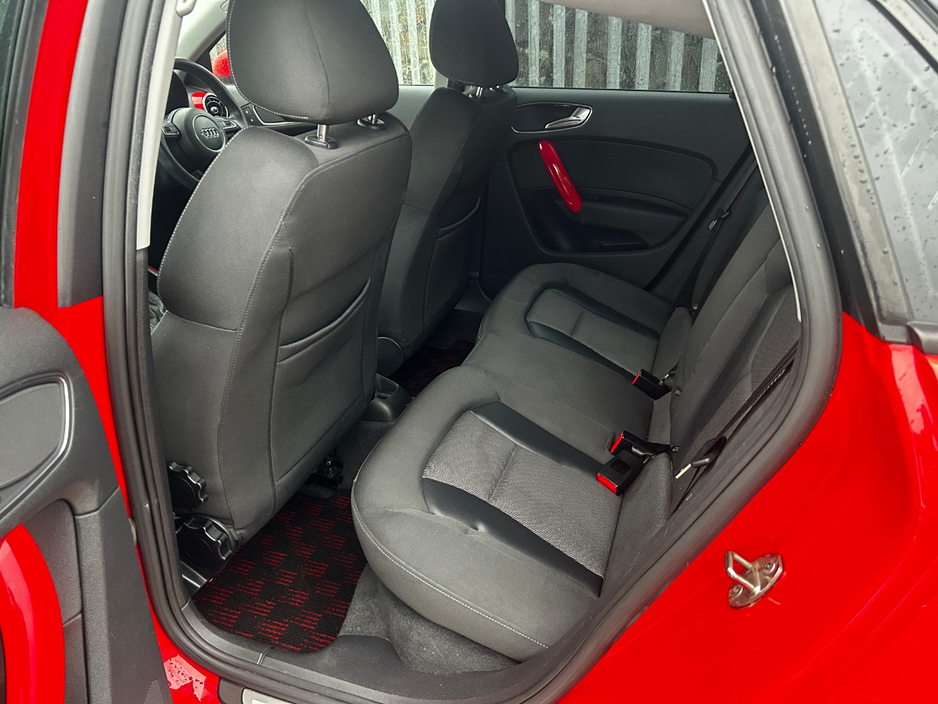 2012 Audi A1 - image 9