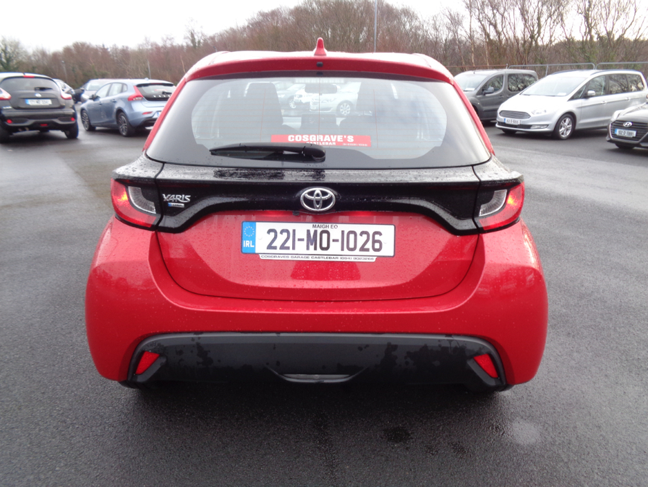 2022 Toyota Yaris 1.0 Luna 4DR