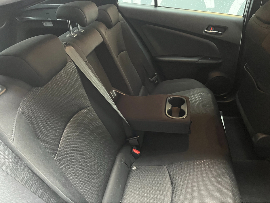 2022 Toyota Prius - image 12