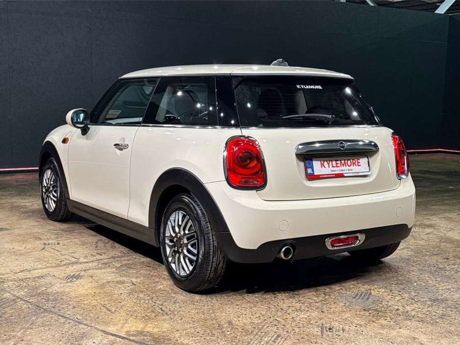 2019 MINI One - image 5