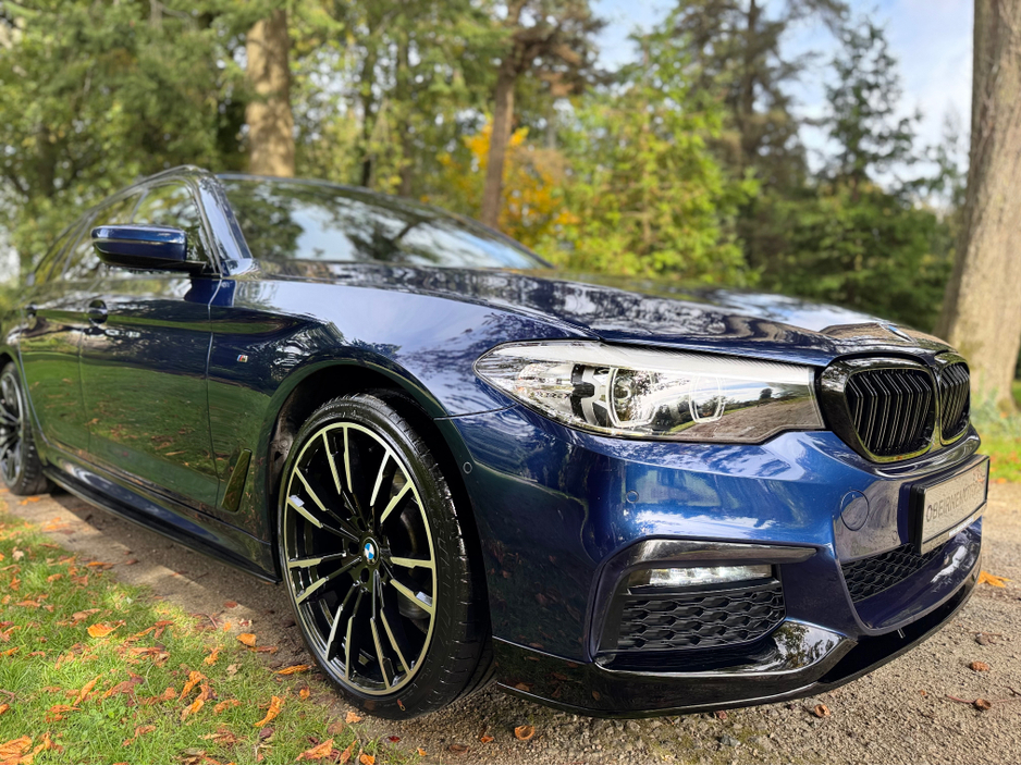 2019 BMW 5 Series - image 12