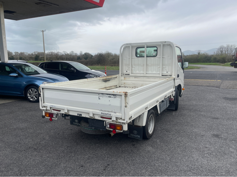 2013 Toyota DYNA - image 8