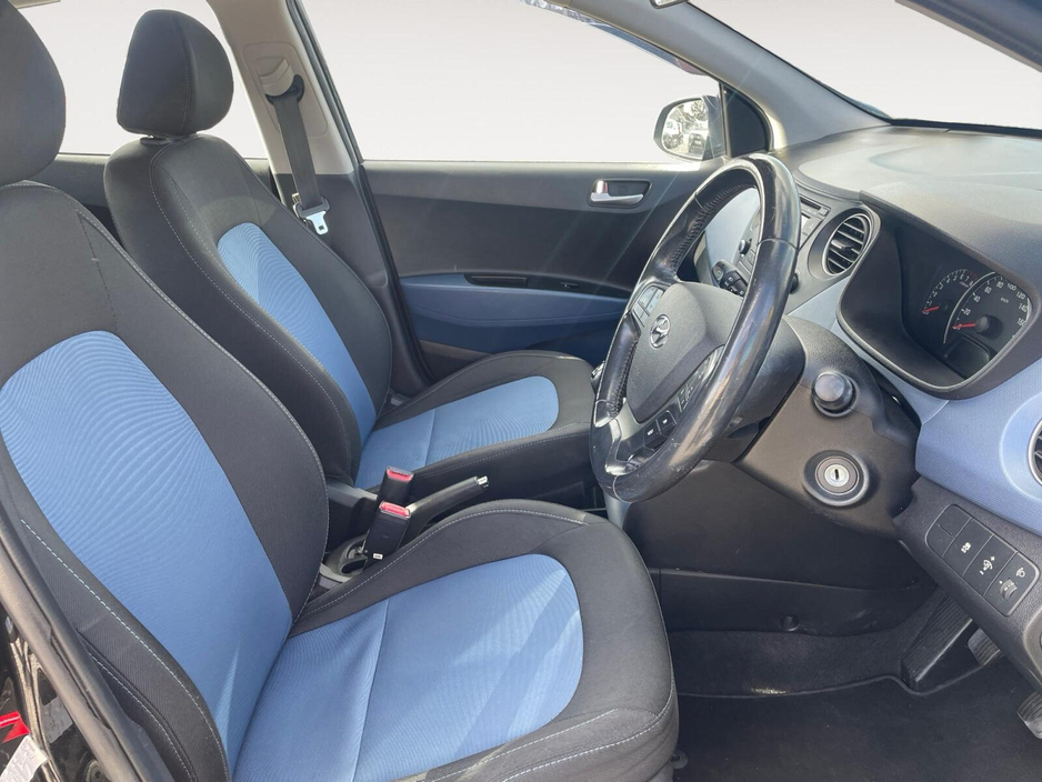 2015 Hyundai i10 - image 9