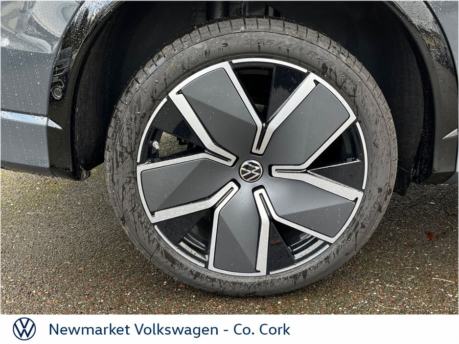 2026 Volkswagen Tiguan - image 9