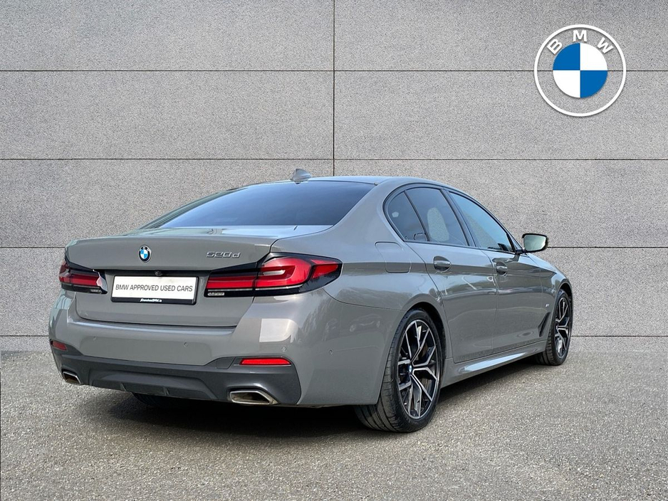 2022 BMW 5 Series - image 2