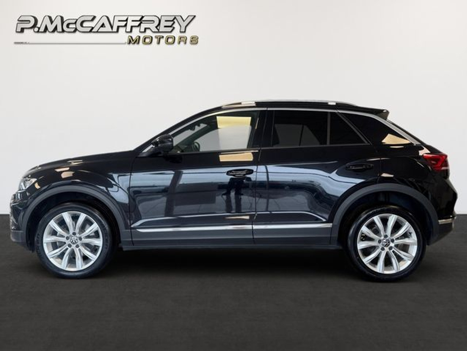 2021 Volkswagen T-Roc - image 8