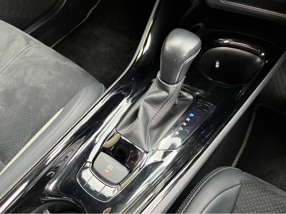 2020 Toyota C-HR - image 14