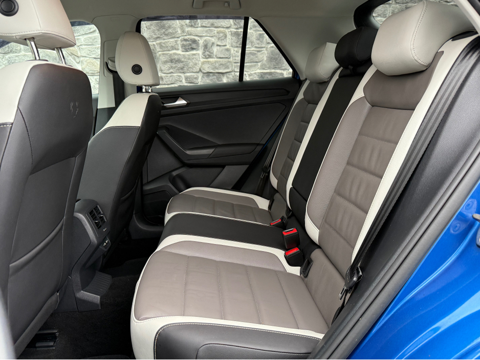 2022 Volkswagen T-Roc DESIGN 1.0 TSI 110HP 5DR €23,950