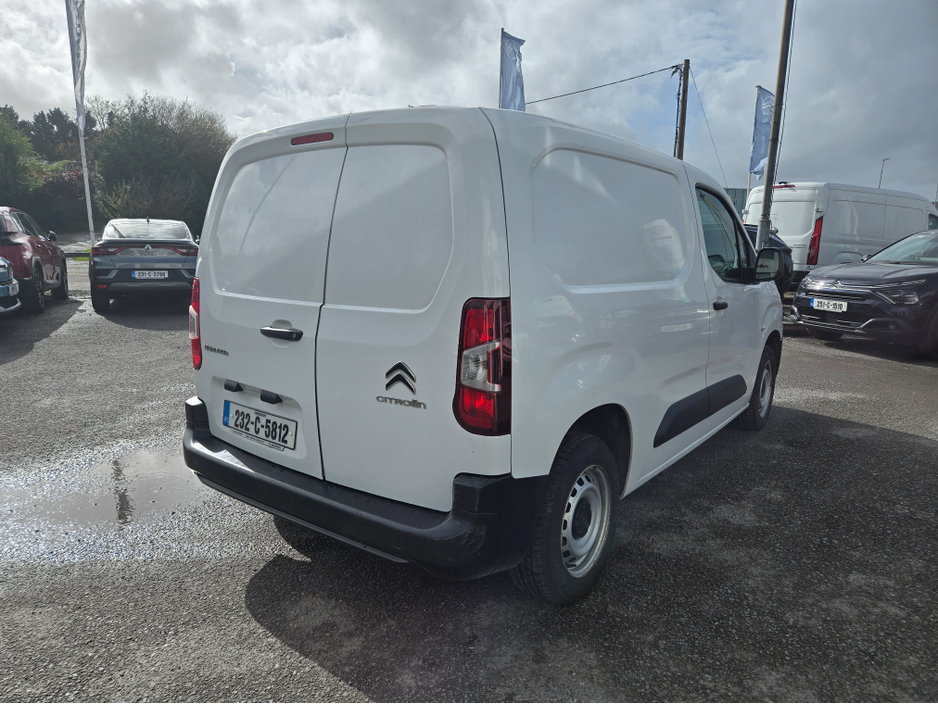 2023 Citroen Berlingo - image 5