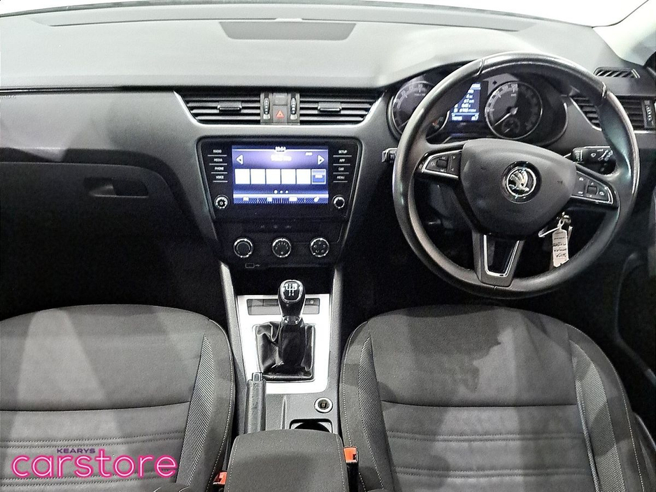 2019 Skoda Octavia - image 10