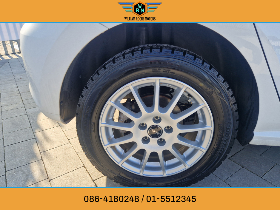 2012 Volkswagen Polo - image 10