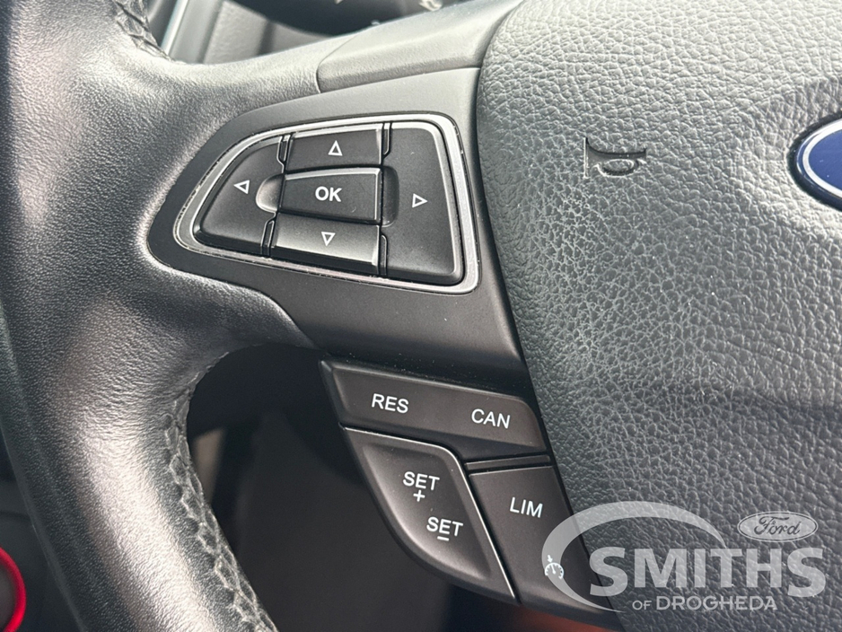 2018 Ford Focus - image 24