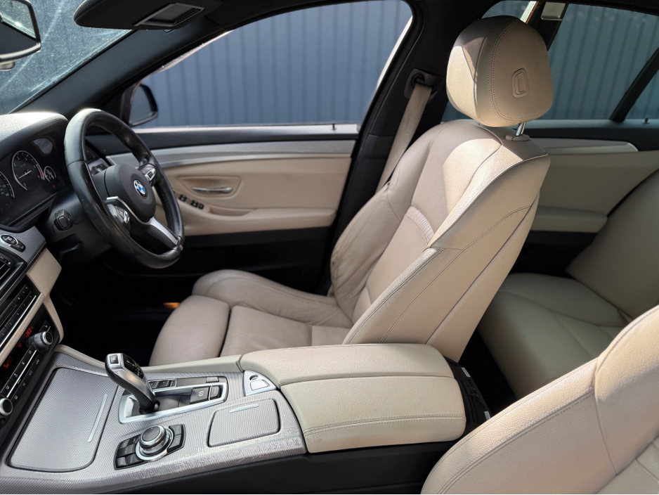 2016 BMW 5 Series - image 45