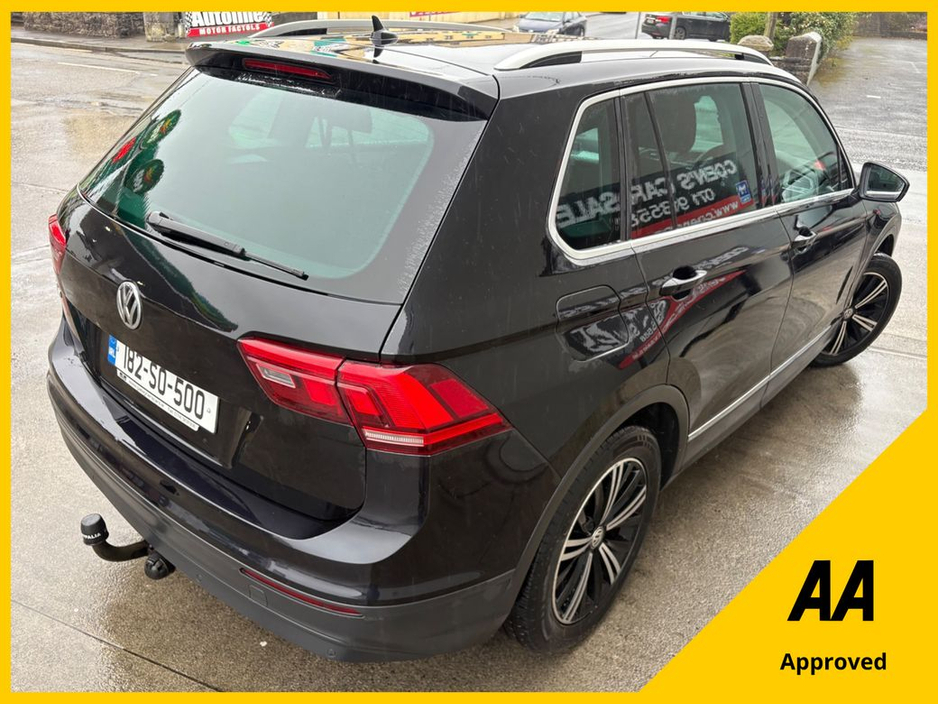 2018 Volkswagen Tiguan - image 2