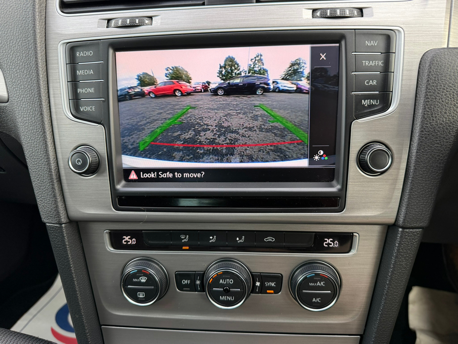 2016 Volkswagen Golf  €15,590