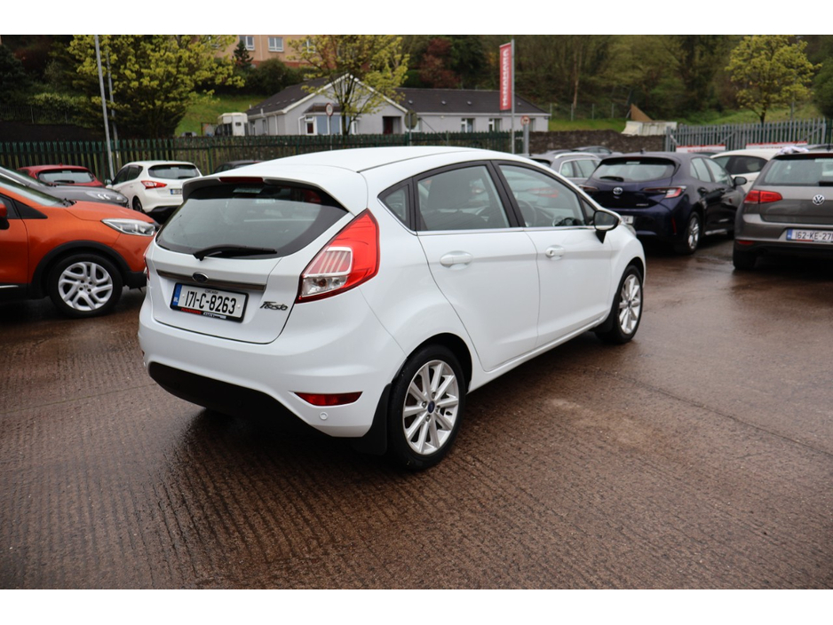 2017 Ford Fiesta - image 9