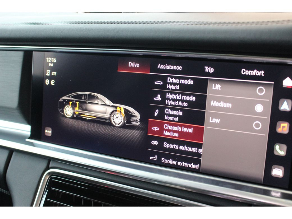 2023 Porsche Panamera - image 46