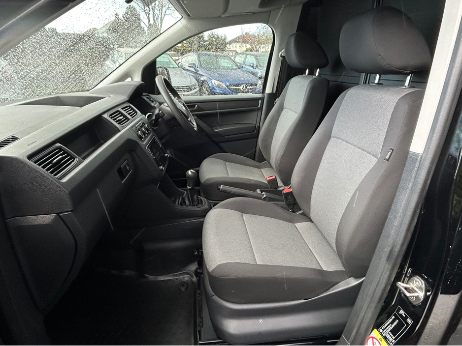 2020 Volkswagen Caddy - image 19