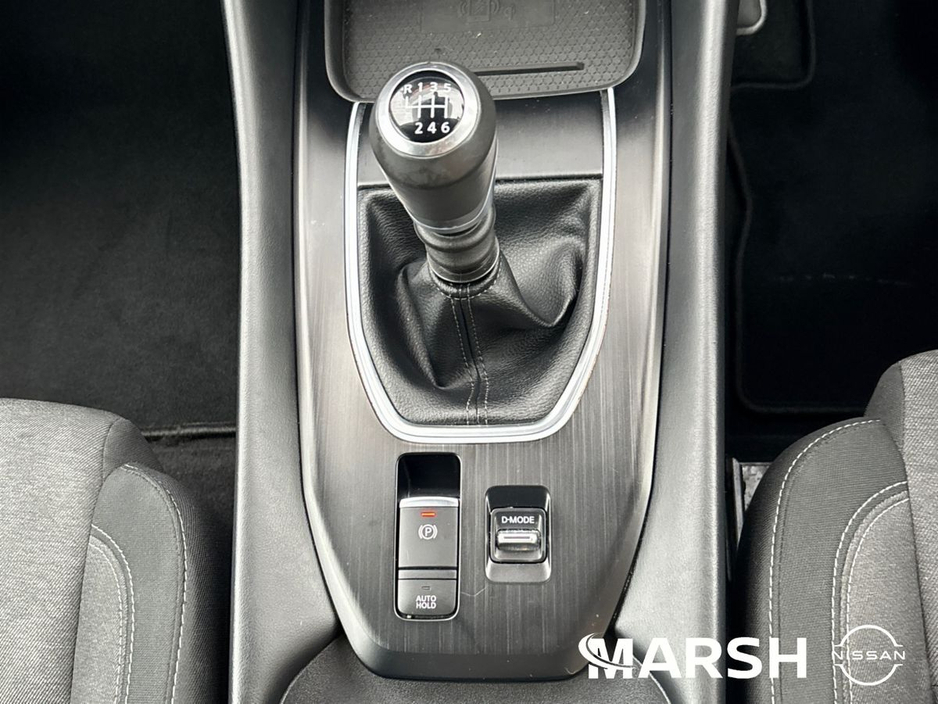 2023 Nissan Qashqai 1.3 MILD HYBRID SV PREMIUM 5DR €28,925