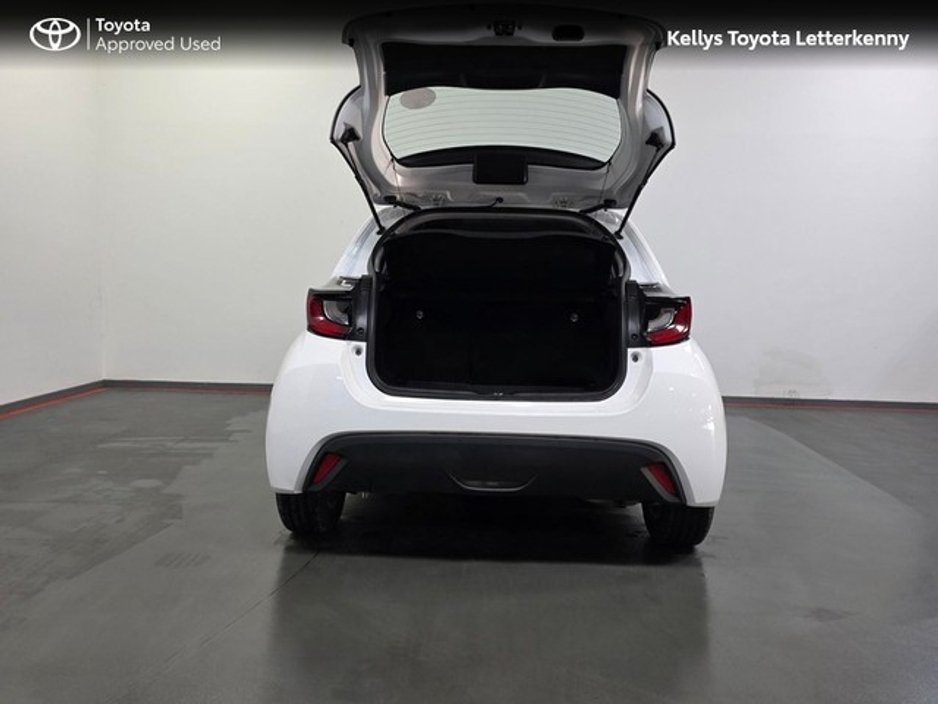 2025 Toyota Yaris Yaris Hybrid 115 Luna €25,845