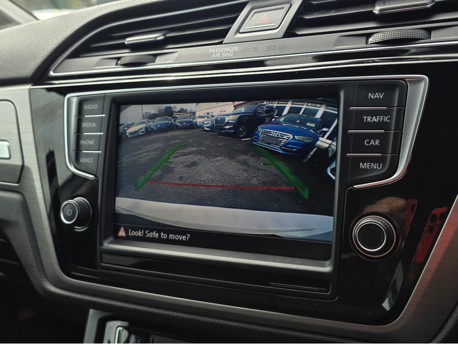 2017 Volkswagen Touran - image 28