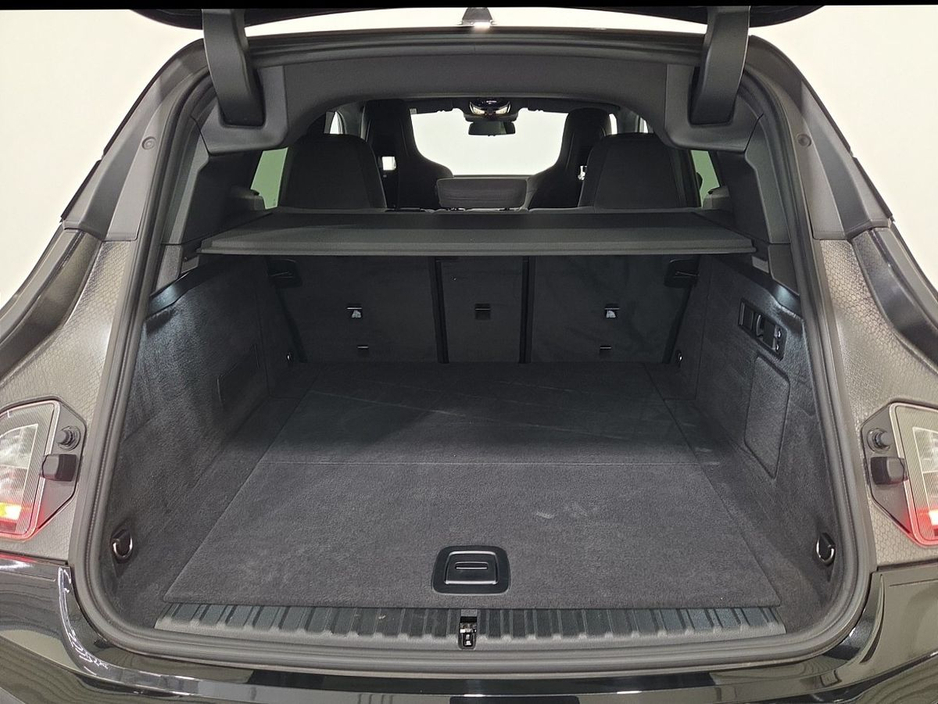 2025 BMW iX - image 13