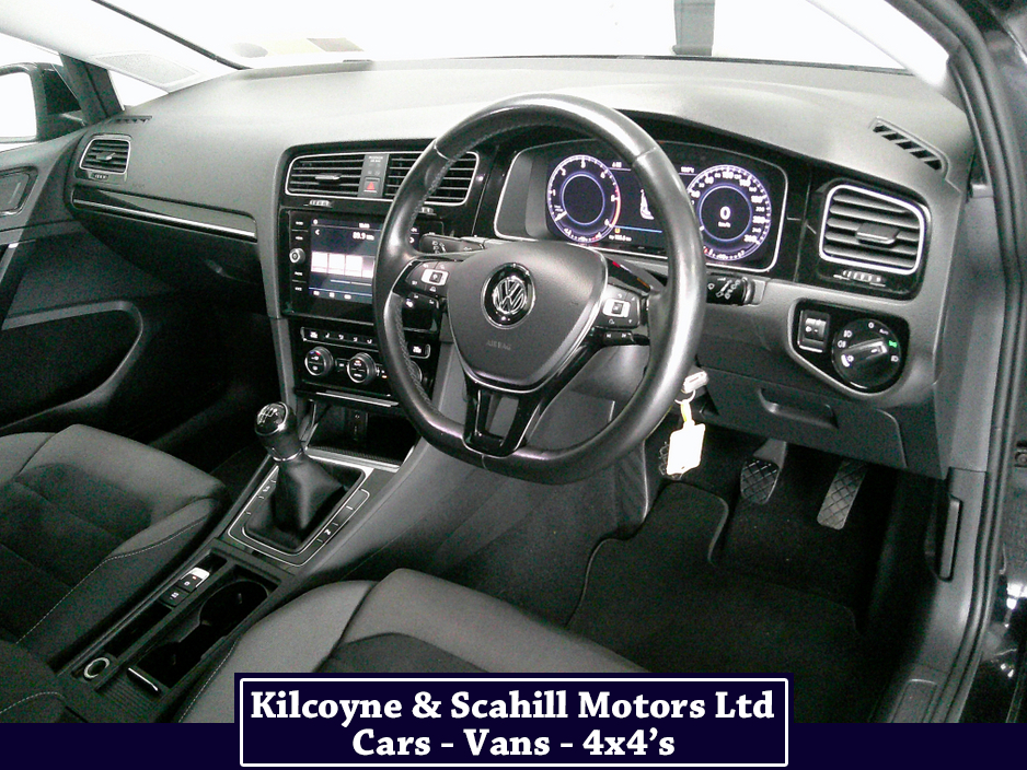 2017 Volkswagen Golf - image 23