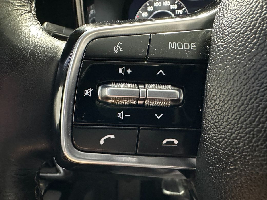 2022 Kia Sorento - image 15